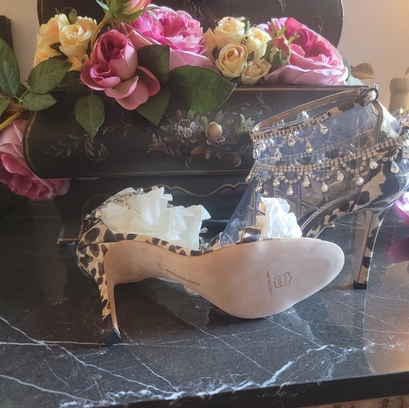 Brand New RARE Manolo Blahnik Jeweled Houristra Strappy Sandals - Picture 12 of 16